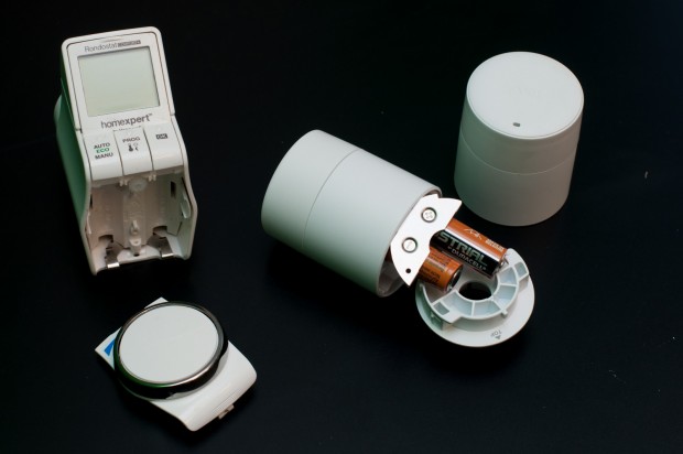 Im Vergleich zu der Honeywell-Steuerung ist das Tado-System erstaunlich kompakt. (Foto: Andreas Sebayang/Golem.de)