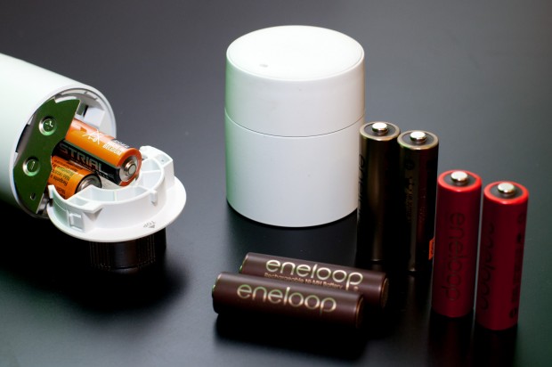 Wer will, kann auch Akkus verwenden. Es empfehlen sich aber LSD-Akkus. Wir haben Sanyo-Modelle verwendet, die es nicht mehr gibt. (Foto: Andreas Sebayang/Golem.de)