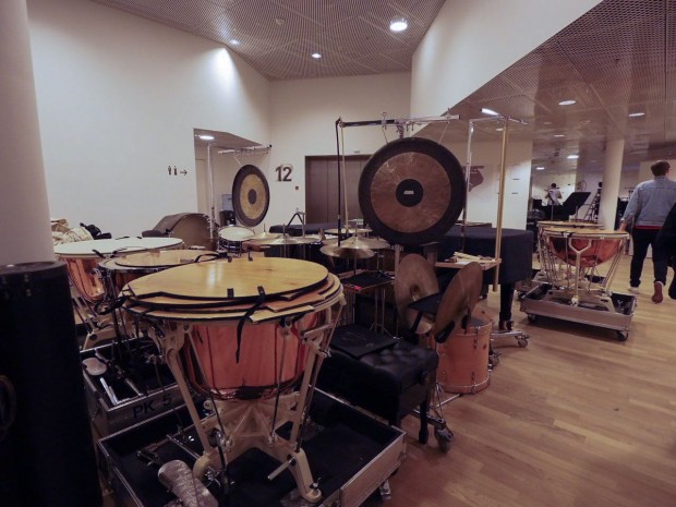 Wenige Tage vor der Er&ouml;ffnung ist viel Betrieb im Backstage-Bereich. (Foto: Petra Vogt)