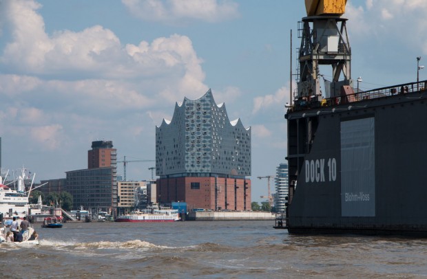 Das Konzerthaus wurde auf einem denkmalgesch&uuml;tzten Lagerhaus errichtet. (Foto: Werner Pluta/Golem.de)