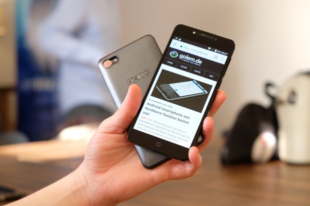 Alcatel A5 LED (Bild: Michael Wieczorek/Golem.de)