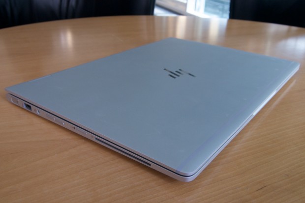 Die Konstruktion ist dünner und weniger auffällig  als beim Revolve. (Foto: Andreas Sebayang/Golem.de)