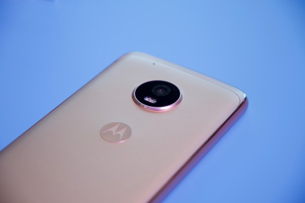 Lenovos Moto G5 Plus (Bild: Michael Wieczorek/Golem.de)
