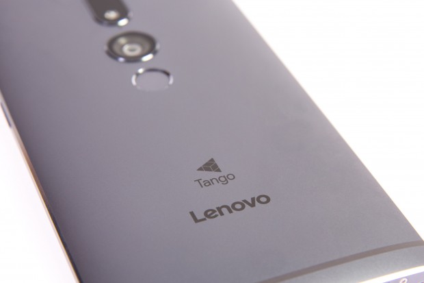 Das Gehäuse ist aus Metall und sehr gut verarbeitet. (Bild: Martin Wolf/Golem.de)