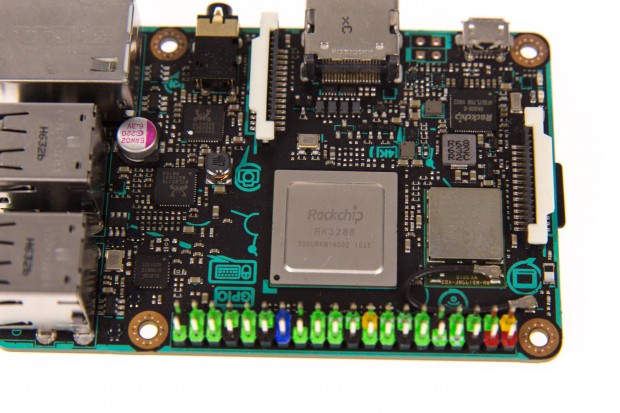 Der Prozessor des Tinker Boards (Bild: Martin Wolf/Golem.de)