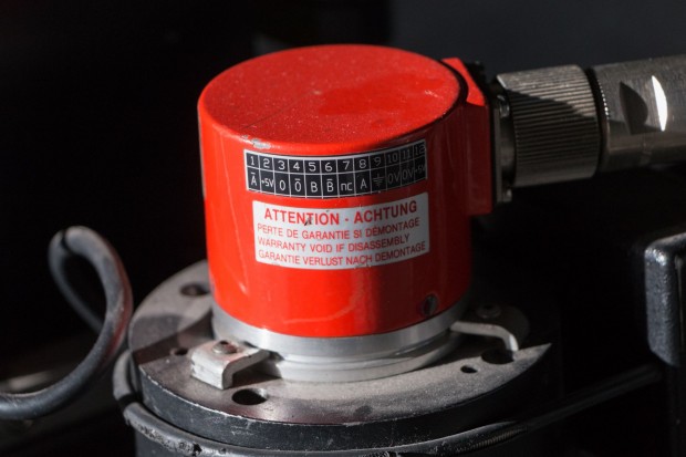 Diese Encoder sorgen für eine genaue Ansteuerung der Achsen. (Foto: Werner Pluta/Golem.de)
