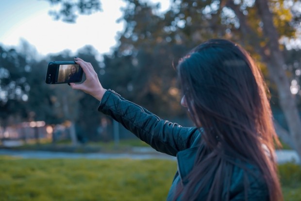 Das Eye-Display kann f&uuml;r Selbstportraits genutzt werden. (Bild: Esti)