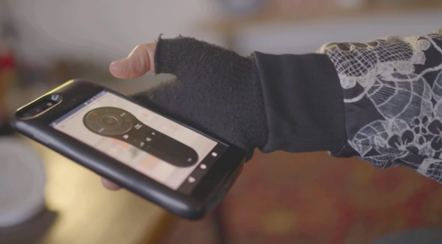 Die Eye-H&uuml;lle erlaubt die Steuerung von Fernsehern oder Musikanlage &uuml;ber Infrarot. (Bild: Esti)