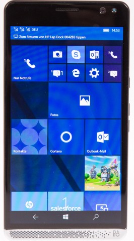 Das Telefon läuft mit Windows 10 Mobile. (Bild: Martin Wolf/Golem.de)
