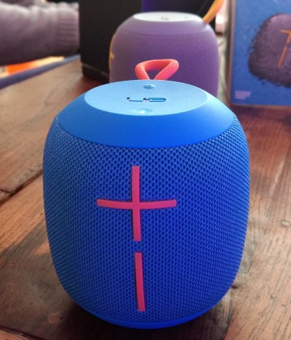 Mit den gro&szlig;en Plus- und Minustasten wird die Lautst&auml;rke ver&auml;ndert. (Bild: Ingo Pakalski/Golem.de)