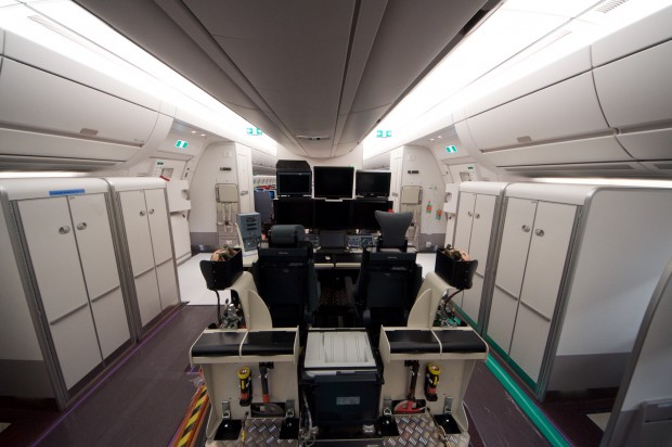 ... und dieser Stand f&uuml;r Tests. (Foto: Andreas Sebayang)