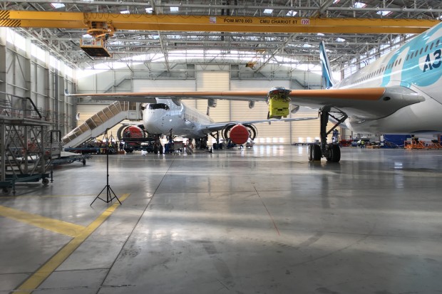 Flugf&auml;hig ist hier nur der A350er. (Foto: Andreas Sebayang)