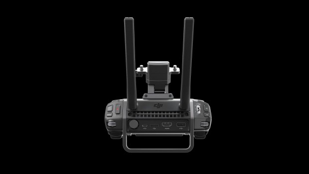 Die Fernsteuerung lässt sich zudem programmieren. (Bild: DJI)