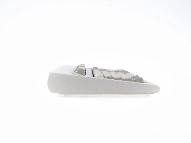 Die für Model Ms typische halbrunde Form der Tastatur (Bild: Martin Wolf/Golem.de)