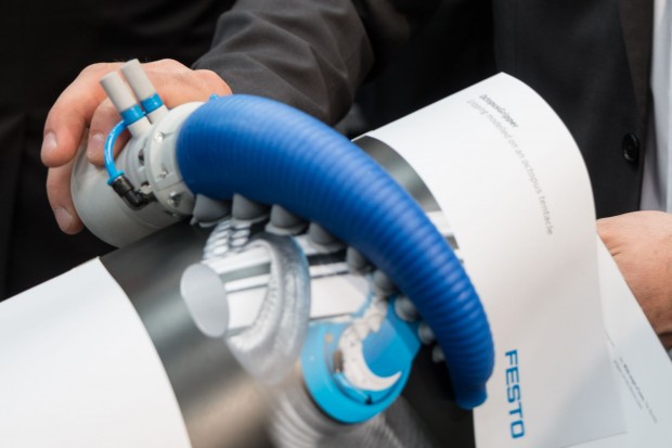 Wird Luft hineingepumpt, verformt er sich. (Foto: Werner Pluta/Golem.de)