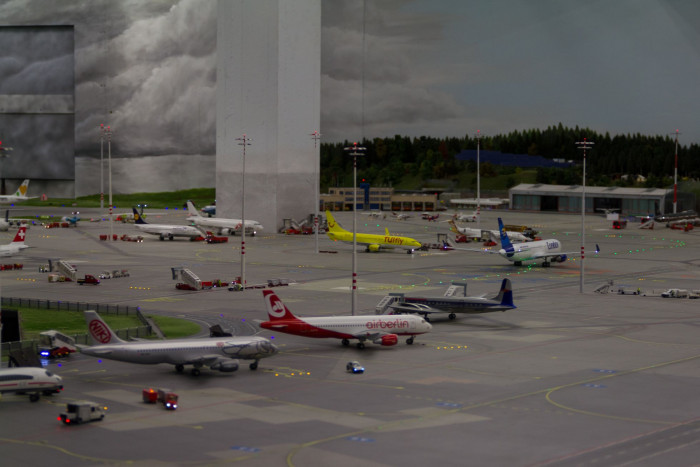 Auf dem Flughafen starten und landen Flugzeuge. (Foto: Werner Pluta/Golem.de)