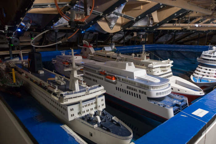 Schiffe im Schattenhafen: Für alle Fahrzeugtypen gibt es Depots. (Foto: Werner Pluta/Golem.de)