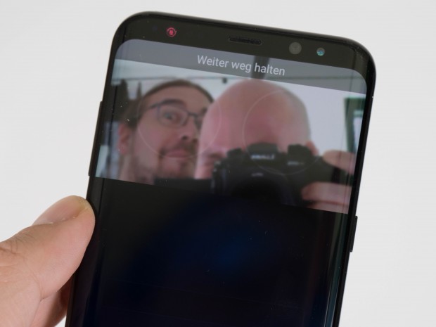 Die Samsung-Modelle haben die Iris- Entsperrung des Galaxy Note 7 eingebaut. (Bild: Martin Wolf/Golem.de)