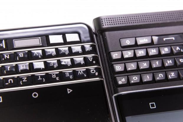 Beim Schreiben gefiel uns die Keyone-Tastatur (l.) etwas besser als die Priv-Tastatur (r.). (Bild: Martin Wolf/Golem.de)