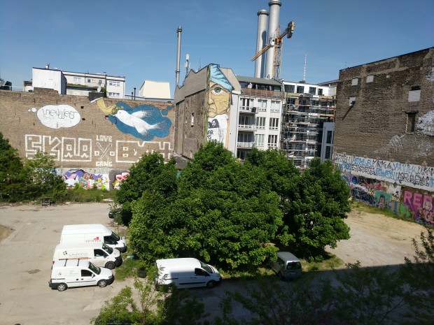 Die Pixel-Kamera liefert im Vergleich knackigere Farben. (Bild: Ingo Pakalski/Golem.de)