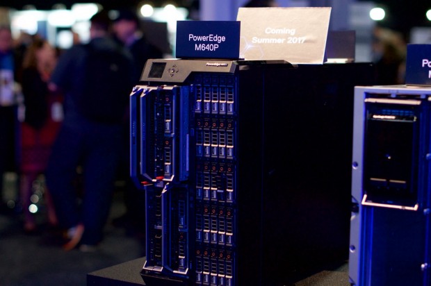 Die Standger&auml;te lassen sich bei Bedarf vermutlich in ein Rack einbauen. (Foto: Andreas Sebayang/Golem.de)