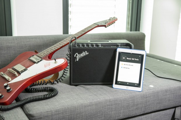 Der Mustang GT-40 lässt sich dank eingebautem WLAN und Bluetooth mit einem Smartphone oder Tablet verbinden. (Bild: Martin Wolf/Golem.de)