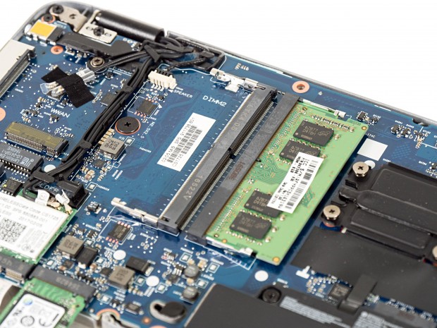 HP best&uuml;ckt nur einen von zwei DDR4-Slots (Foto: Martin Wolf/Golem.de)