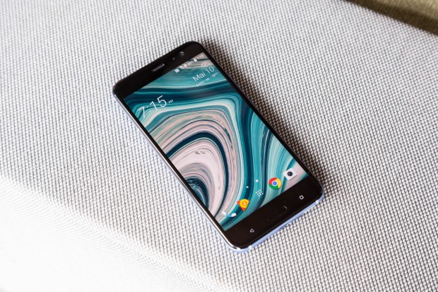 Das U11 hat einen 5,5 Zoll gro&szlig;en Bildschirm. (Bild: Martin Wolf/Golem.de)