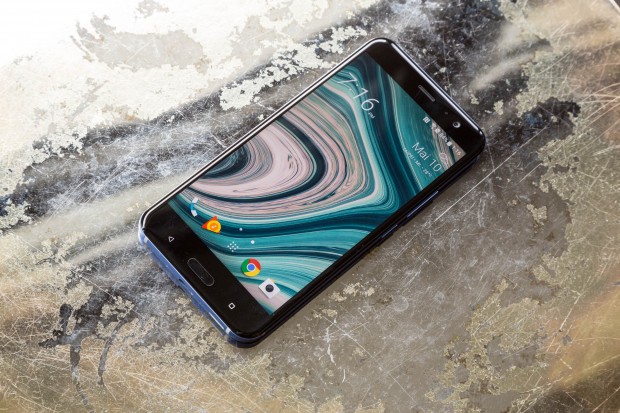 Im Inneren des U11 arbeitet Qualcomms Snapdragon 835. (Bild: Martin Wolf/Golem.de)