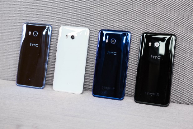 Das U11 wird in Deutschland zun&auml;chst in vier verschiedenen Farbvarianten verf&uuml;gbar sein. (Bild: Martin Wolf/Golem.de)