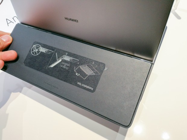 Den St&auml;nder hat Huawei verglichen mit dem Vorg&auml;nger stark verbessert. (Bild: Tobias K&ouml;ltzsch/Golem.de)