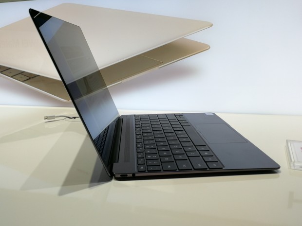 Das Matebook X im Profil (Bild: Tobias K&ouml;ltzsch/Golem.de)