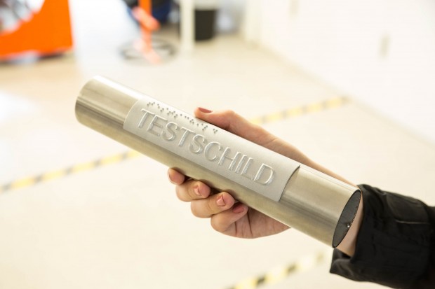 Hinweisschilder in Brailleschrift (Bild: Martin Wolf/Golem.de)