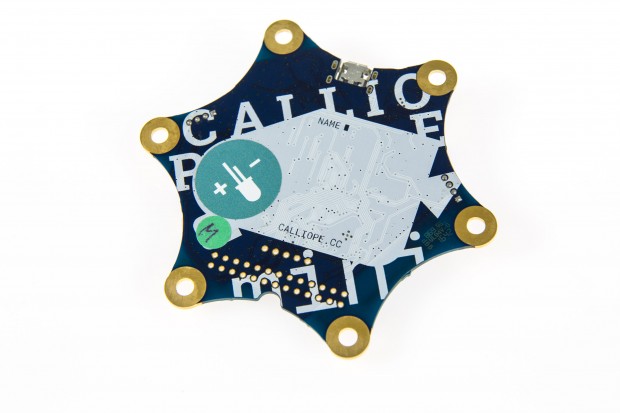 Calliope Mini - R&uuml;ckseite (Bild: Martin Wolf/Golem.de)