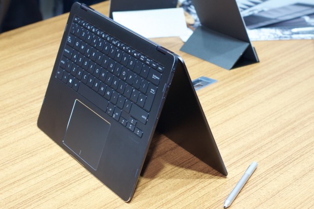 Das Zenbook Flip S in den beiden ... (Foto: Andreas Sebayang/Golem.de)