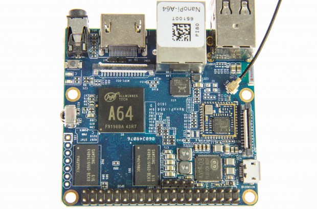 Nano Pi A64 - die Bauteile sind eng gepackt. (Bild: Martin Wolf/Golem.de)