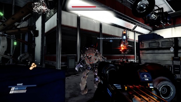 Die Gloo-Kanone ist der treueste Begleiter von Yu. Mit ihr verlangsamen wir Gegner wie dieses Phantom. (Screenshot: Michael Wieczorek/Golem.de)