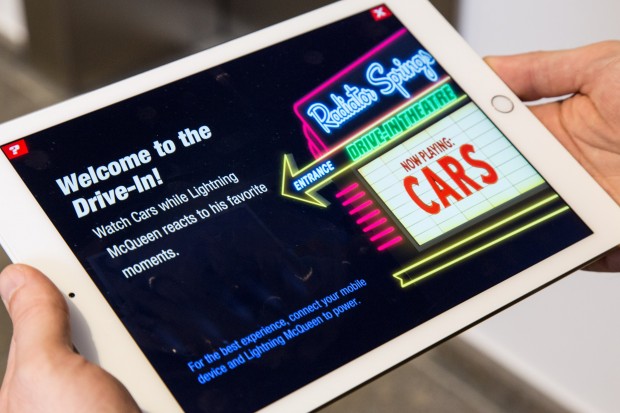 In der finalen Version k&ouml;nnen wir auch den ersten Cars-Film anschauen. (Foto: Martin Wolf/Golem.de)