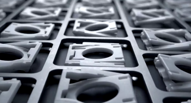 Die Tastatur setzt auf Scissor-Technik. (Bild: Microsoft)