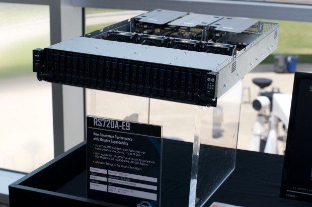 Auch Asus war mit je einem 2-HE-System ... (Foto: Andreas Sebayang/Golem.de)