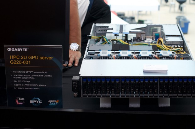 ... sowie einen GPU-Server. (Foto: Andreas Sebayang/Golem.de)