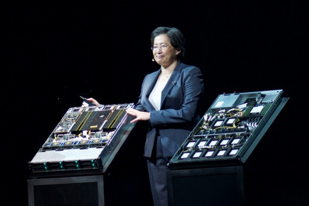 Von AMD gibt es ein Design für Radeon Instincts (links) und von HPE den Cloudline-Server (rechts). (Foto: Andreas Sebayang/Golem.de)