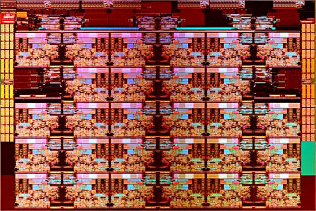 Shot des XCC-Dies mit 28 Kernen (Bild: Intel)