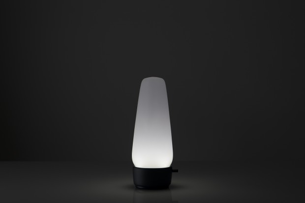 Covi-Tischlampe (Bild: Senic)