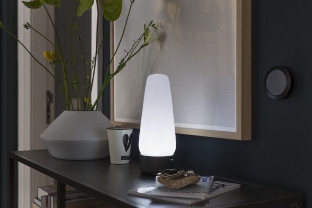 Covi-Tischlampe (Bild: Senic)