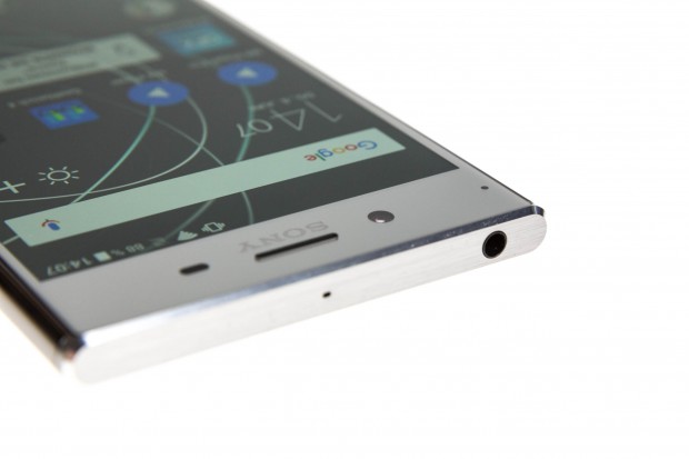 Im oberen Gehäuserand ist eine 3,5-mm-Klinenbuchse enthalten. (Bild: Martin Wolf/Golem.de)