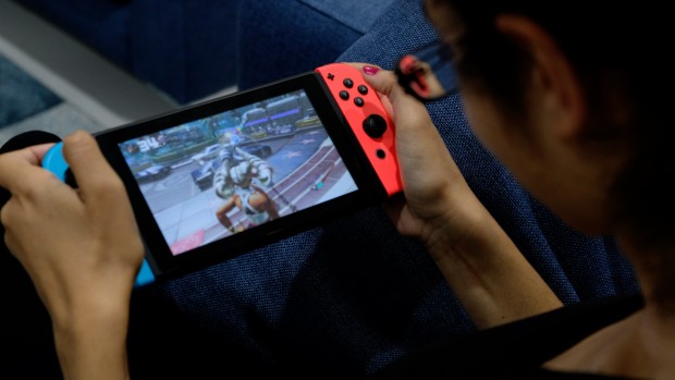 Arms im Handheld-Modus (Foto: Michael Wieczorek/Golem.de)