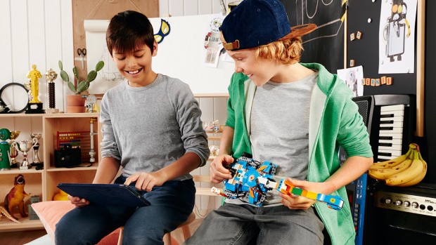 Mit Lego Boost lassen sich viele Kreationen erstellen.(Bild: Lego)