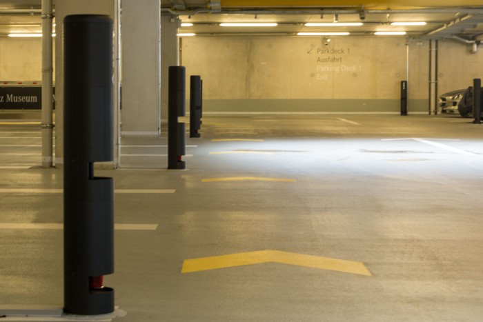 Für das automatisierte Parken hat Bosch das Parkhaus des Mercedesmuseums mit Lidar-Sensoren ausgestattet (Foto: Werner Pluta/Golem.de)