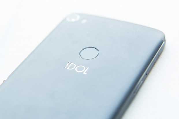 Die Kamera auf der Rückseite hat 12 Megapixel. (Bild: Martin Wolf/Golem.de)